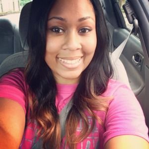 Meet your Posher, Lara